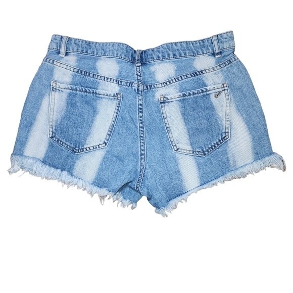 William Rast Light Wash Bleach Striped Frayed Hem Denim Perfect Shorts Size 30 - Picture 3 of 11